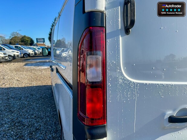 Vauxhall Vivaro SWB L1H1 Low Roof 2900 Cdti Air Con Sensors Side Door NO VAT 18