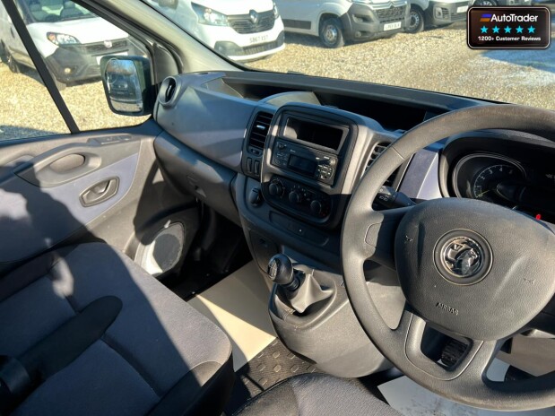 Vauxhall Vivaro SWB L1H1 Low Roof 2900 Cdti Air Con Sensors Side Door NO VAT 26
