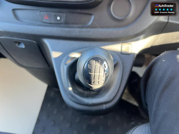 Vauxhall Vivaro SWB L1H1 Low Roof 2900 Cdti Air Con Sensors Side Door NO VAT 39