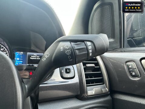 Ford Ranger Auto Crew Cab 4x4 Wildtrak Air Con Alloys 205BHP C 17