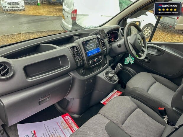 Renault Trafic SWB L1H1 Crew Cab Business Plus Energy Dci Air Con Infotainment NO VAT 12