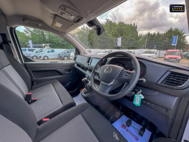 Vauxhall Vivaro SWB L1H1 Low Roof F2900 Prime Air Con Sensors DELIVERY MILES! Dynamic Equiv 15
