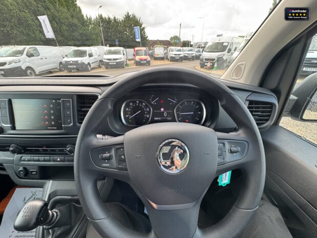 Vauxhall Vivaro SWB L1H1 Low Roof F2900 Prime Air Con Sensors DELIVERY MILES! Dynamic Equiv 16