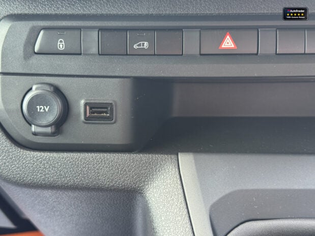 Vauxhall Vivaro SWB L1H1 Low Roof F2900 Prime Air Con Sensors DELIVERY MILES! Dynamic Equiv 36