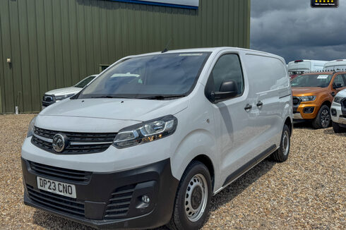 Vauxhall Vivaro SWB L1H1 Low Roof F2900 Prime Air Con Sensors DELIVERY MILES! Side Door EUR