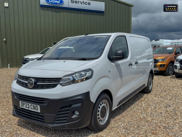 Vauxhall Vivaro SWB L1H1 [SOLD CR] Low Roof F2900 Prime Air Con Sensors DELIVERY MILES! Sid 2