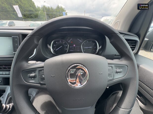 Vauxhall Vivaro SWB L1H1 [SOLD CR] Low Roof F2900 Prime Air Con Sensors DELIVERY MILES! Sid 16