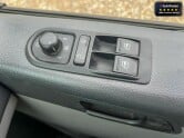 Volkswagen Transporter AUTO SWB L1H1 Low Roof 140BHP T30 Tdi Air Con Side Door NO VAT 33