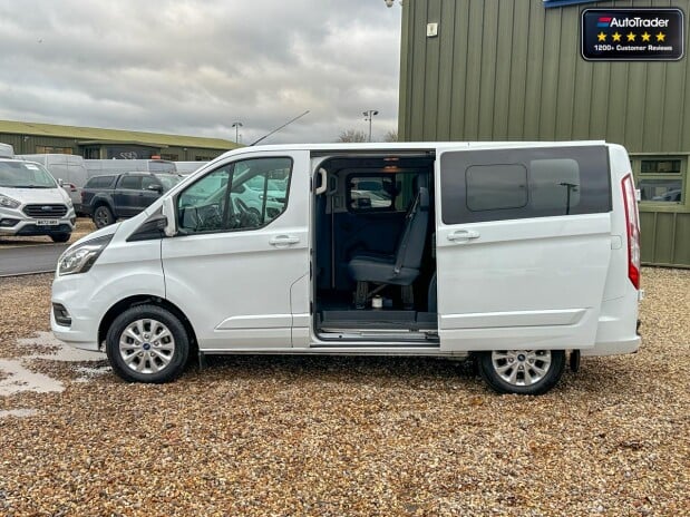 Ford Transit Custom Crew Cab AUTO SWB L1H1 320 Limited Alloys Air Con Sensors EURO 6 12
