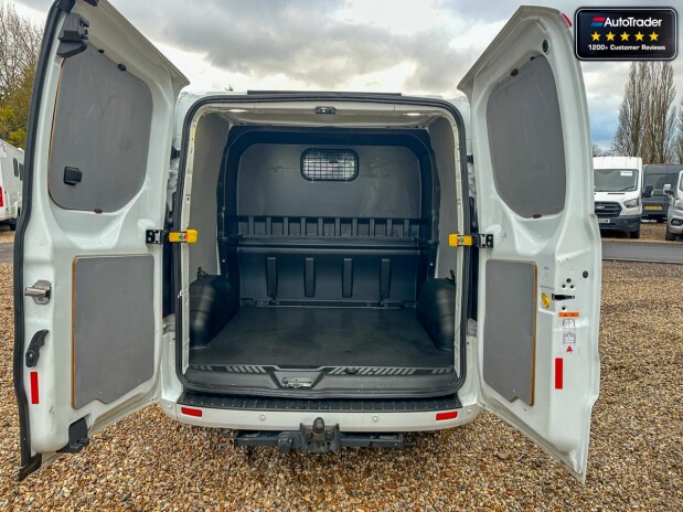 Ford Transit Custom Crew Cab AUTO SWB L1H1 320 Limited Alloys Air Con Sensors EURO 6 14