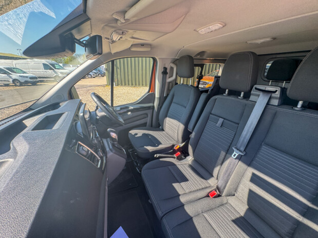 Ford Transit Custom AUTO Crew Cab SWB L1H1 170hp Limited Alloys AirCon Camera EURO 6 13