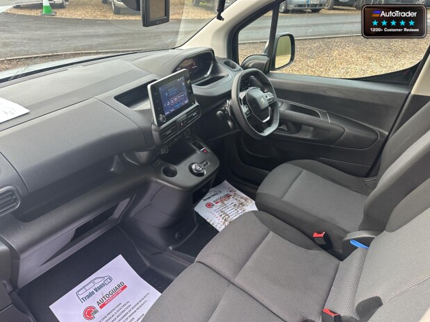 Peugeot Partner AUTO SWB [SOLD SM] L1H1 Bluehdi Asphalt Premium Air Con Cam Nav EURO 6 NO V 9