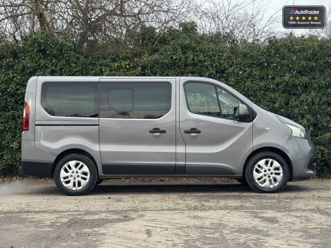 Renault Trafic Sport Navigation Energy 9 Seater Sl27 DCI NO VAT Euro 6 4