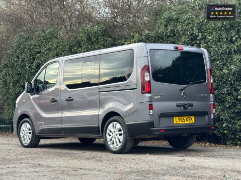 Renault Trafic Sport Navigation Energy 9 Seater Sl27 DCI NO VAT Euro 6 6