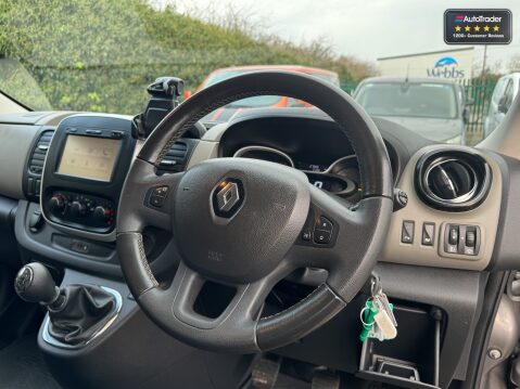 Renault Trafic Sport Navigation Energy 9 Seater Sl27 DCI NO VAT Euro 6 12