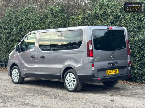 Renault Trafic Sport Navigation Energy 9 Seater Sl27 DCI NO VAT Euro 6 31