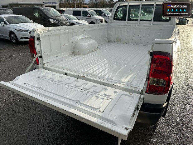 Toyota Hilux 4X4 Active [SOLD] 4WD 2dr 150ps Air Con Cruise Control EURO 6 11