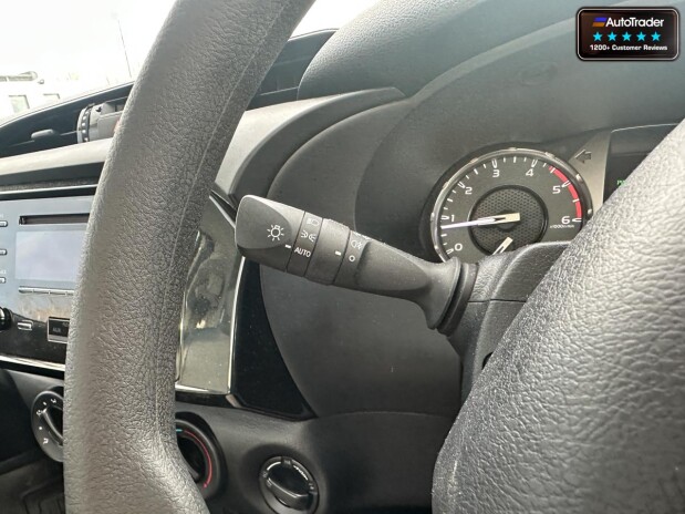 Toyota Hilux 4X4 Active [SOLD] 4WD 2dr 150ps Air Con Cruise Control EURO 6 14