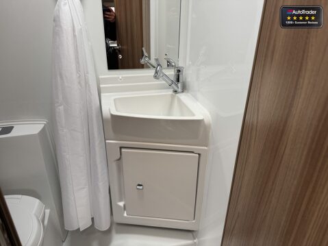 Swift Edge 466 6 Berth|6 Belts|Rear Bunk Beds|Full Dinette|Solar Panel|TV Ariel| VANLUX 25