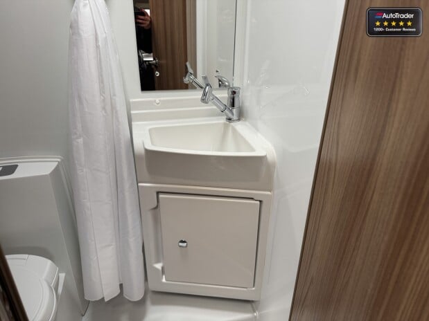 Swift Edge 466 6 Berth|6 Belts|Rear Bunk Beds|Full Dinette|Solar Panel|TV Ariel| VANLUX 25