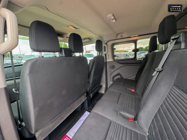 Ford Transit Custom Crew Cab SWB L1H1 320 Limited Air Con Alloys Sensors EURO 6 12
