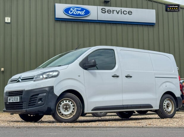 Citroen Dispatch MWB L2H1 [SOLD GR] Low Roof 1000 Enterprise Pro Air Con EURO 6 1