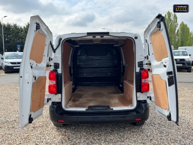 Citroen Dispatch MWB L2H1 [SOLD GR] Low Roof 1000 Enterprise Pro Air Con EURO 6 8