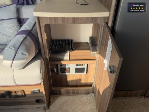 Auto-Sleepers Winchcombe Mercedes|2 Berth|2 Belt|Large Bathroom|Satellite Dish|Awning|Tracker 14