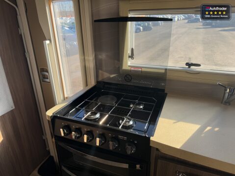 Auto-Sleepers Winchcombe Mercedes|2 Berth|2 Belt|Large Bathroom|Satellite Dish|Awning|Tracker 23