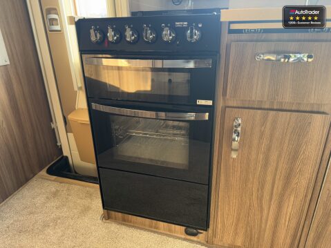 Auto-Sleepers Winchcombe Mercedes|2 Berth|2 Belt|Large Bathroom|Satellite Dish|Awning|Tracker 24