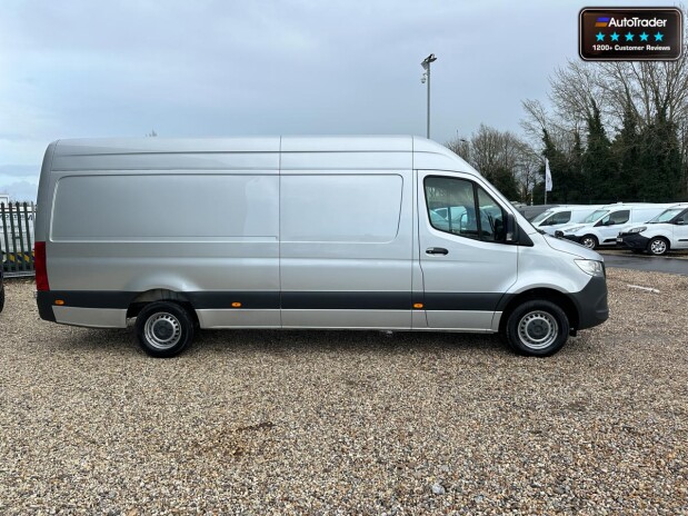 Mercedes-Benz Sprinter LWB L3H2 Medium Roof 315 Cdi Progressive Side Door EURO 6 5