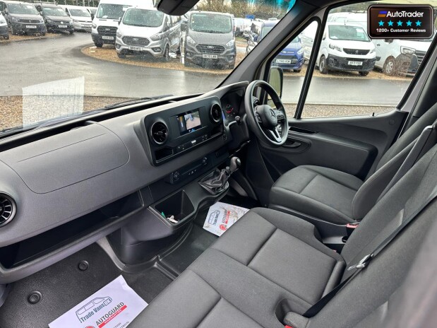 Mercedes-Benz Sprinter LWB L3H2 Medium Roof 315 Cdi Progressive Side Door EURO 6 10