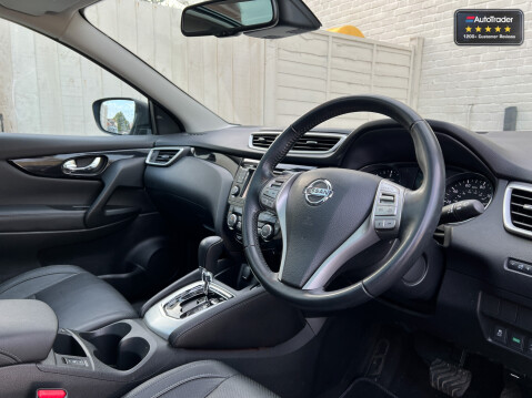 Nissan Qashqai 1.6 dCi Tekna SUV 5dr Diesel XTRON 2WD Euro 6 (s/s 9