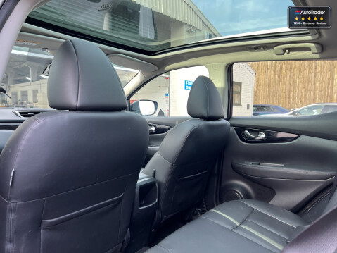 Nissan Qashqai 1.6 dCi Tekna SUV 5dr Diesel XTRON 2WD Euro 6 (s/s 13