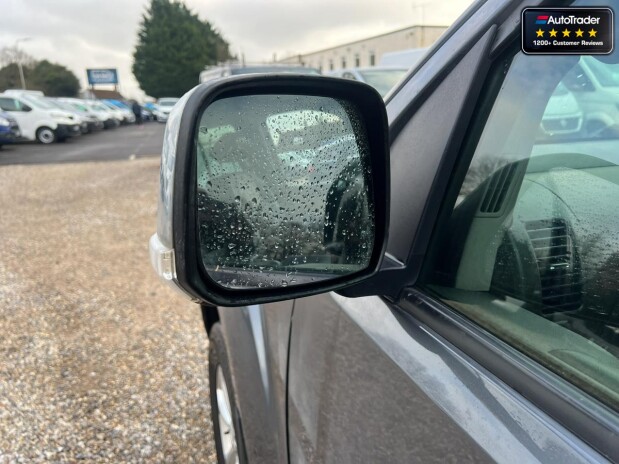 Nissan Navara Crew Cab AUTO 4X4 Dci Tekna Air Con Cruise Navigation NO VAT 11