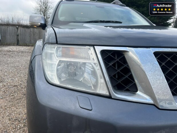 Nissan Navara Crew Cab AUTO 4X4 Dci Tekna Air Con Cruise Navigation NO VAT 15