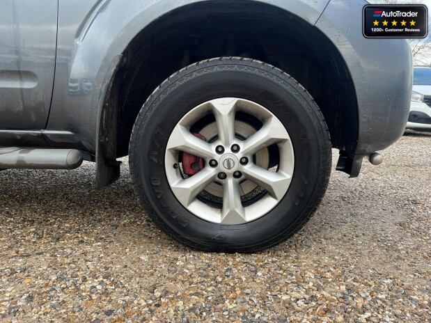 Nissan Navara Crew Cab AUTO 4X4 Dci Tekna Air Con Cruise Navigation NO VAT 20