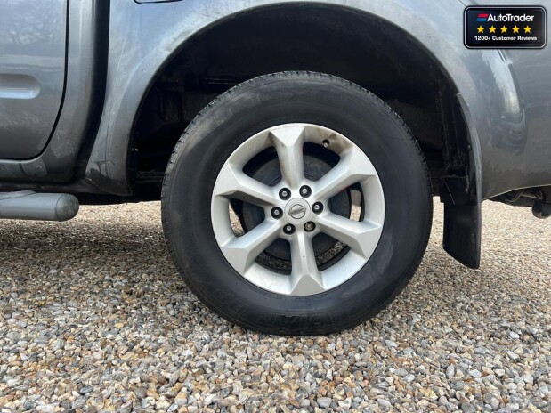 Nissan Navara Crew Cab AUTO 4X4 Dci Tekna Air Con Cruise Navigation NO VAT 22