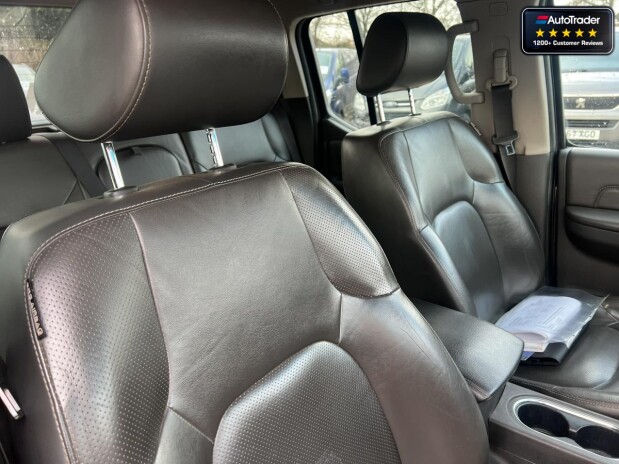 Nissan Navara Crew Cab AUTO 4X4 Dci Tekna Air Con Cruise Navigation NO VAT 23