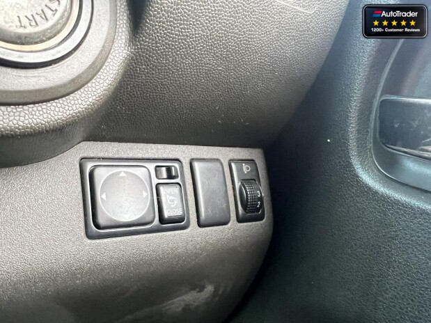 Nissan Navara Crew Cab AUTO 4X4 Dci Tekna Air Con Cruise Navigation NO VAT 33