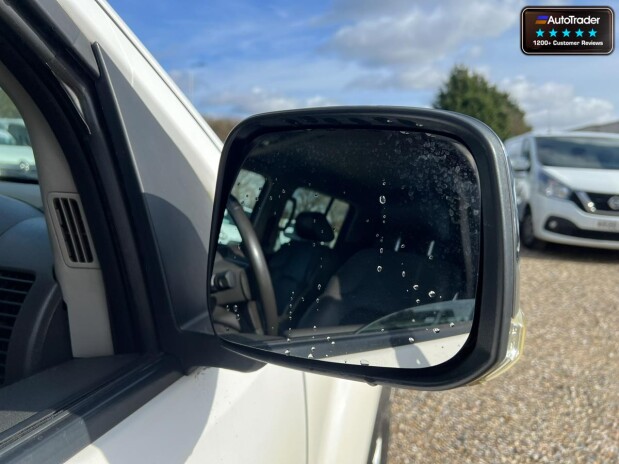 Nissan Navara Crew Cab 4X4 Dci Tekna Air Con Cruise Navigation NO VAT 13
