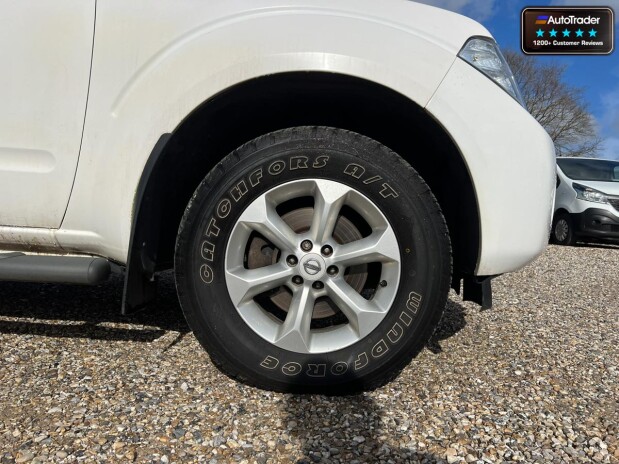 Nissan Navara Crew Cab 4X4 Dci Tekna Air Con Cruise Navigation NO VAT 20