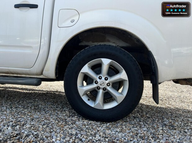 Nissan Navara Crew Cab 4X4 Dci Tekna Air Con Cruise Navigation NO VAT 22