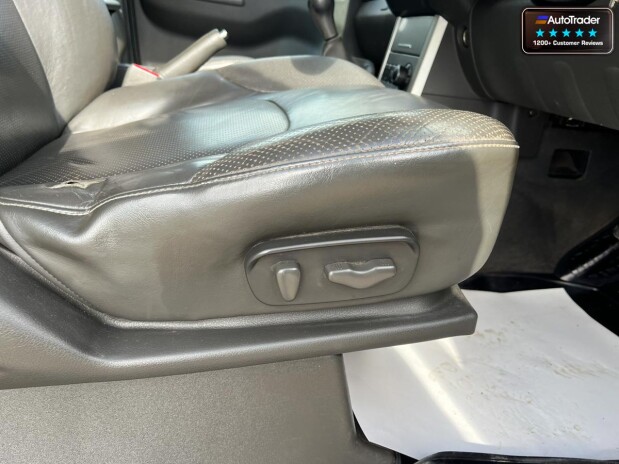 Nissan Navara Crew Cab 4X4 Dci Tekna Air Con Cruise Navigation NO VAT 23