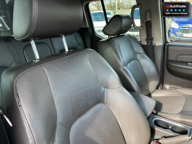 Nissan Navara Crew Cab 4X4 Dci Tekna Air Con Cruise Navigation NO VAT 24