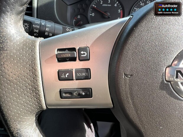 Nissan Navara Crew Cab 4X4 Dci Tekna Air Con Cruise Navigation NO VAT 31