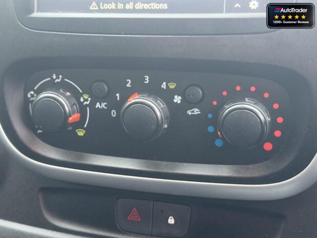 Renault Trafic (Sold) LWB L2H1 LL29 Sport Energy Air Con Sensors Cruise 9 Seats EURO 6 21