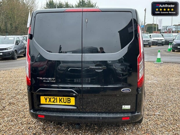 Ford Transit Custom Crew Cab AUTO SWB L1H1 320 Sport Air Con Alloys Sensors EURO 6 8