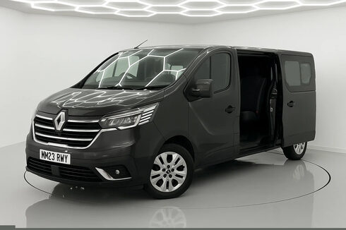 Renault Trafic Crew Cab AUTO LWB L2H1 Ll30 Sport Edc Air Con Nav Sensors EURO 6