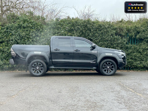 Toyota Hilux Crew Cab AUTO 4X4 Invincible X 4Wd D-4D Dcb 5